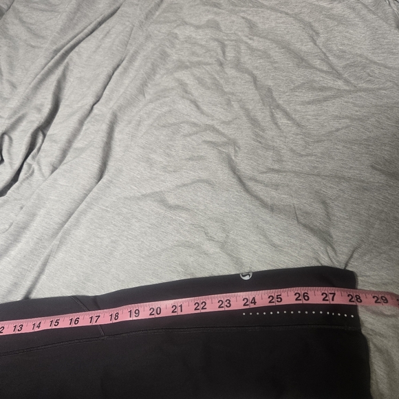 Lululemon Black Fast Free Crop Reflective Leggings with Pockets Size 4 - Picture 9 of 12